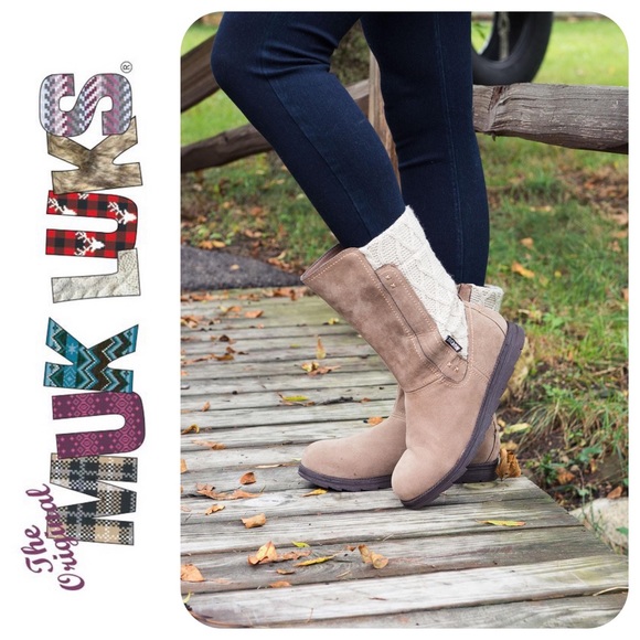 Muk Luks Shoes - Muk Luks Cable Knit Casey Boot, 8 -  NWOT, NBW